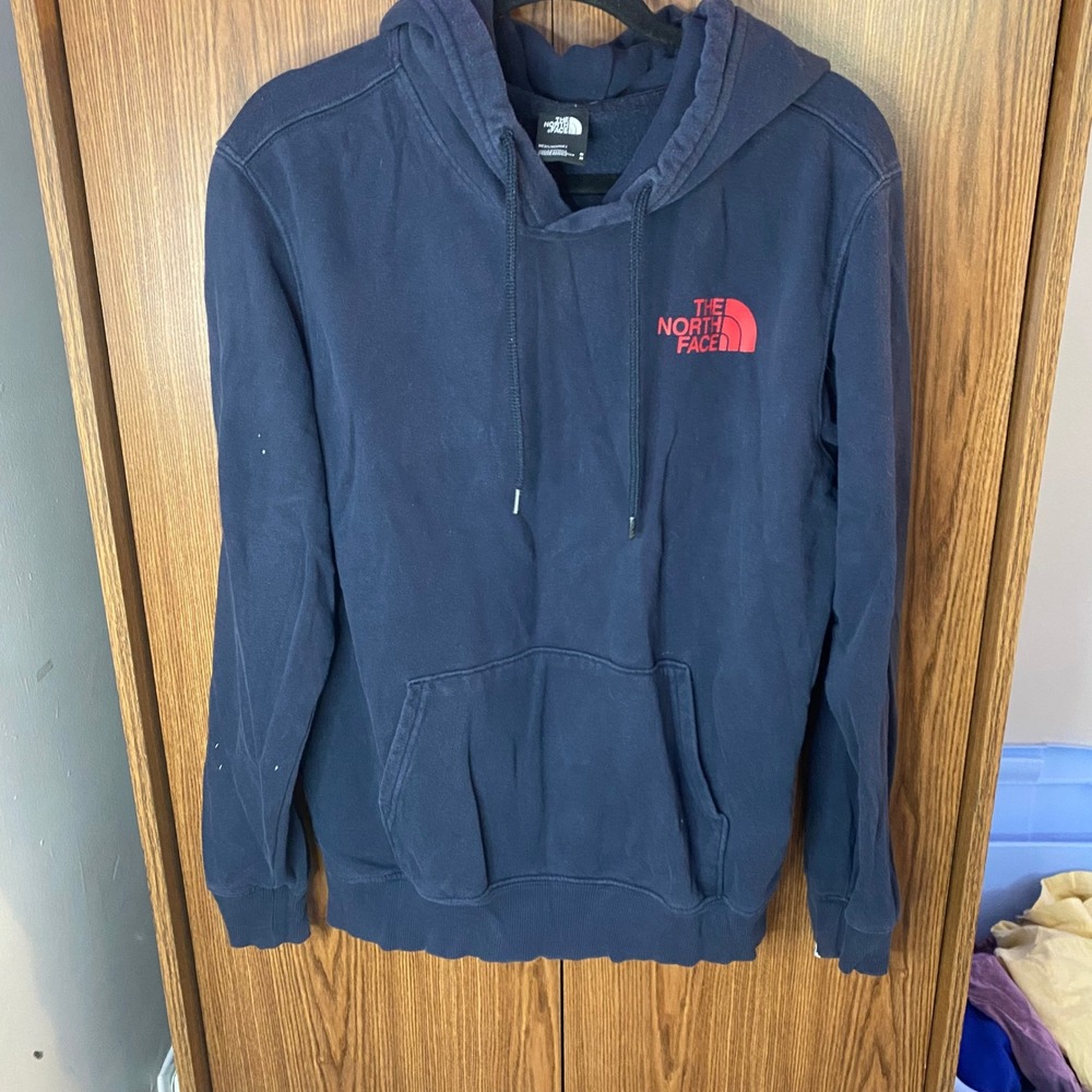 FLAW The North Face Hoodie Mens M Navy Blue Red Logo Mountain Graphic Pullover - Picture 8 of 8